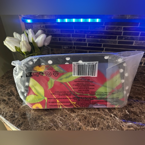 Carolina Herrera red floral makeup bag pouch featuring white polka dots - Picture 5 of 7